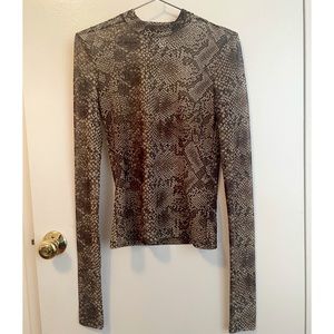 & OTHER STORIES Brand Sheer Mock Turtleneck in Snakeskin Print Size US 4